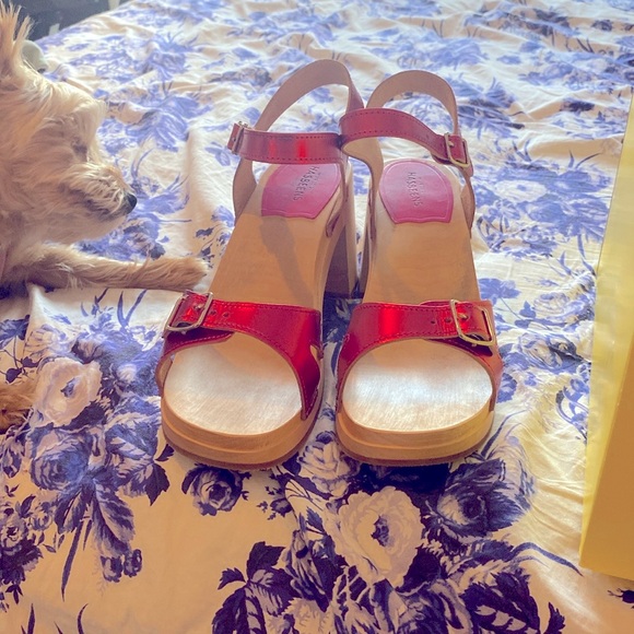 Swedish Hasbeens Red Metallic Sandals Size 39 Women’s - Picture 8 of 9